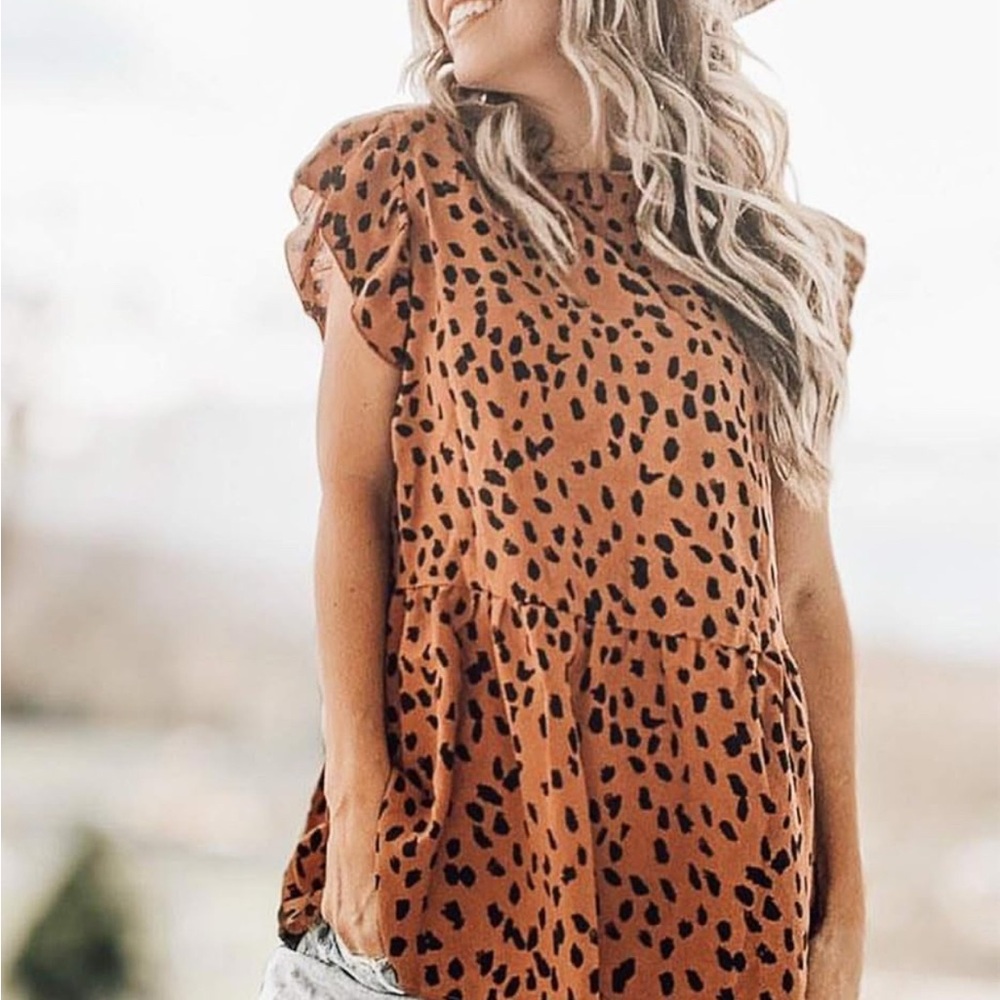 Leopard Print Ruffle Sleeve Top